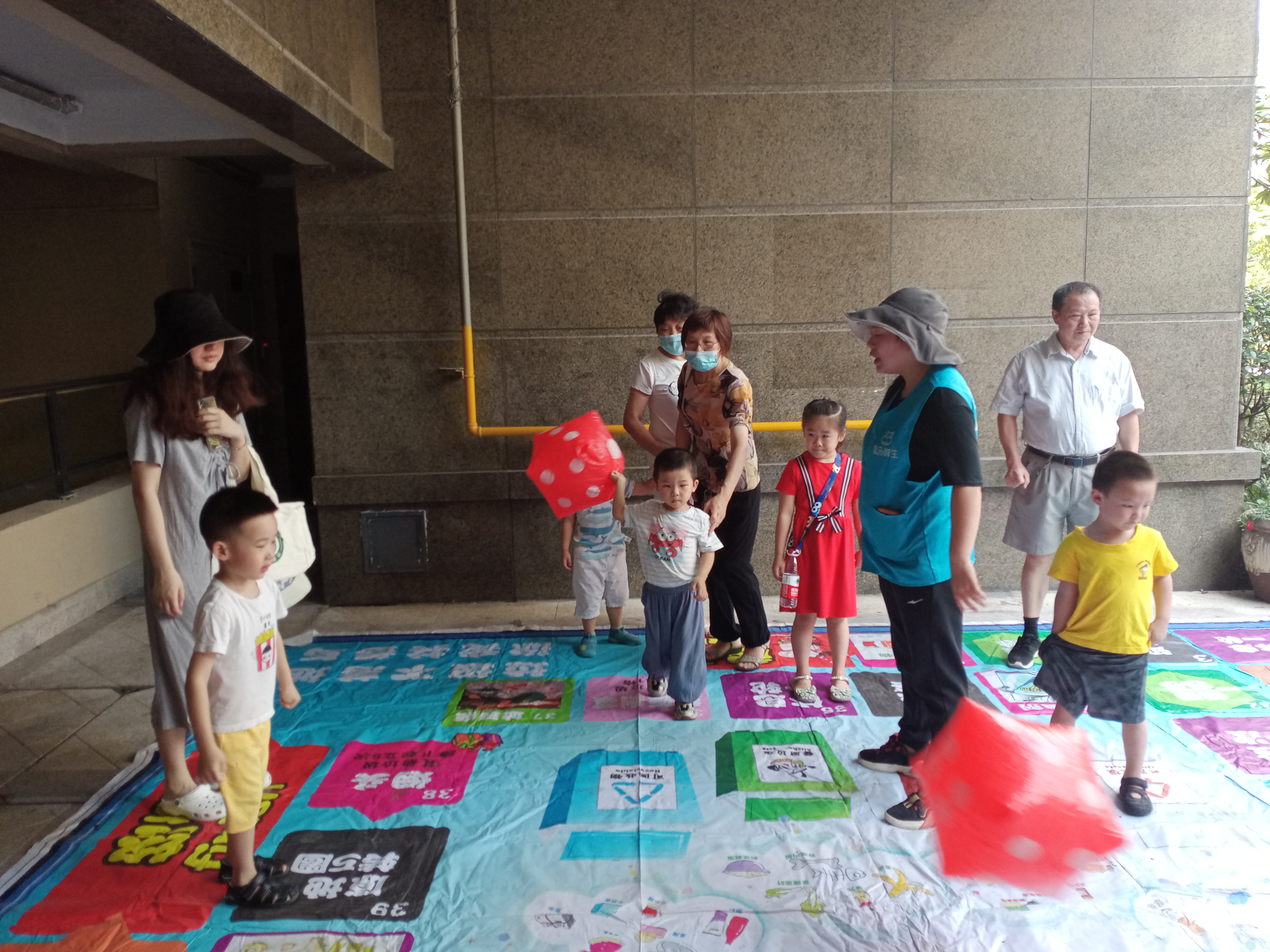 大闸社区垃圾分类趣味游戏活动 (2).jpg