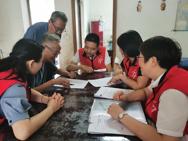 陈华浦社区：开展 “宁波市创建文明典范城市”宣传教育活动1.jpg