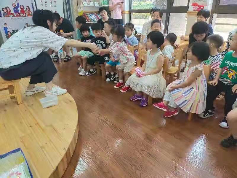 健康伴童年 关爱助成长 (2).jpg